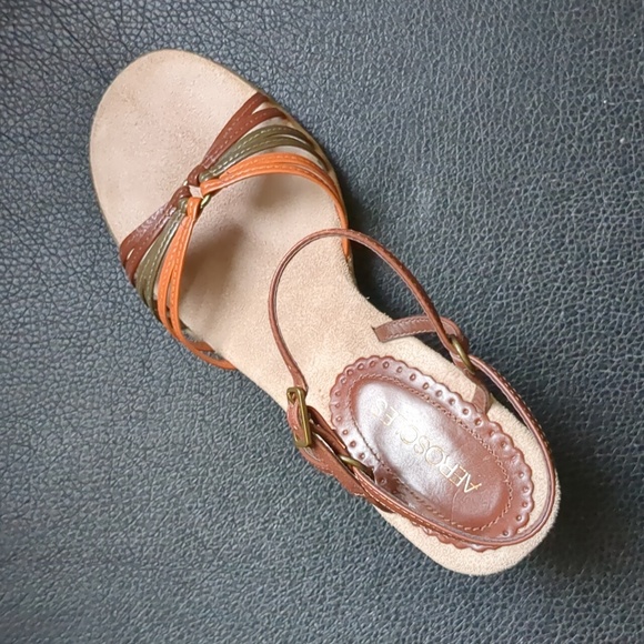 AEROSOLES. Sandals. Brown. Size 6.5 M - Picture 10 of 16